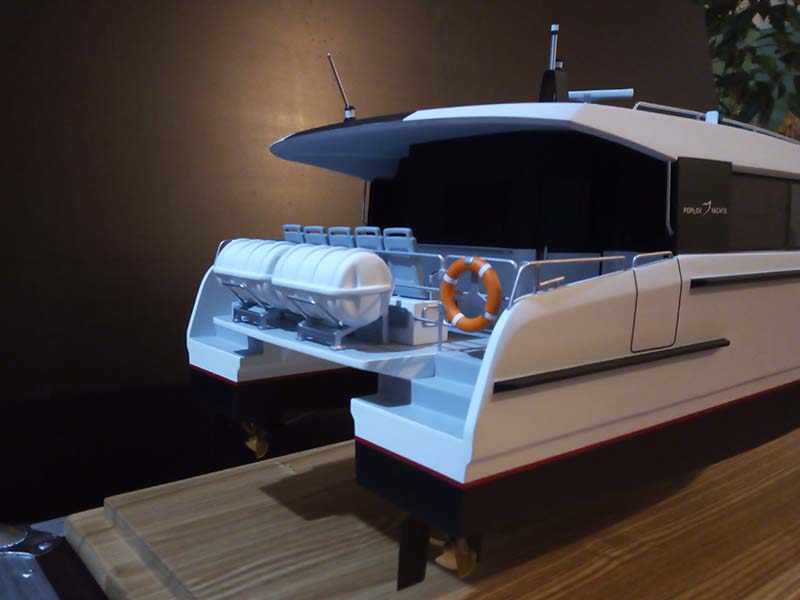 Яхта Попилов 12.44